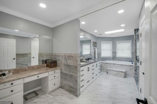 25 Mary Dr, Montville Twp., NJ 07082