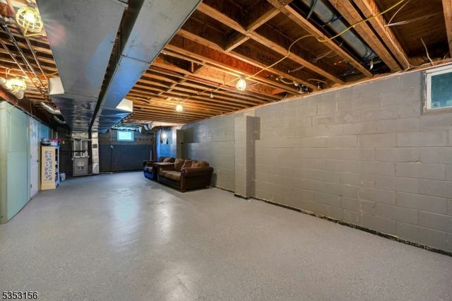 25 Mary Dr, Montville Twp., NJ 07082