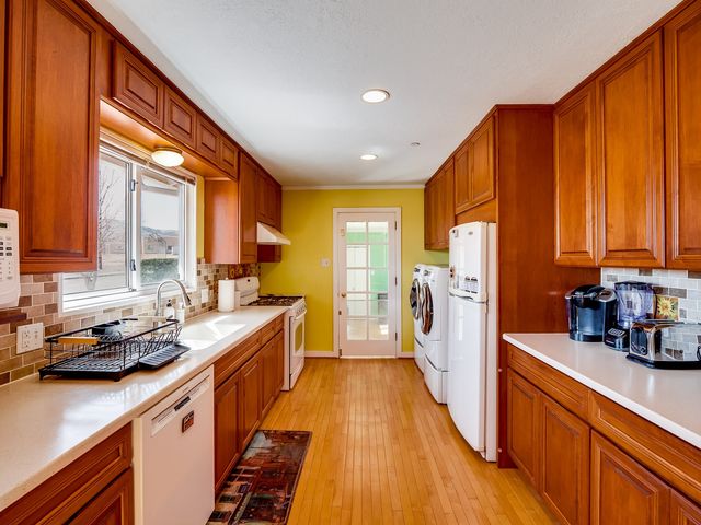 80 Canyon Road, Los Alamos, NM 87544