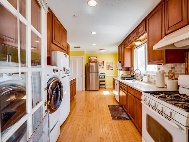 80 Canyon Road, Los Alamos, NM 87544