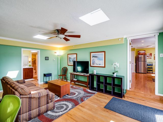 80 Canyon Road, Los Alamos, NM 87544