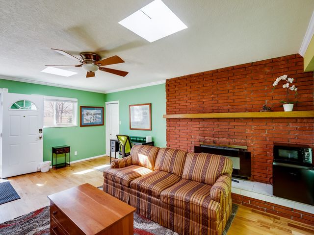 80 Canyon Road, Los Alamos, NM 87544