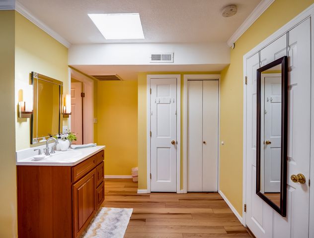 80 Canyon Road, Los Alamos, NM 87544