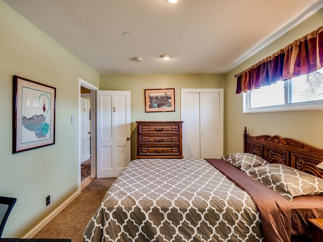 80 Canyon Road, Los Alamos, NM 87544