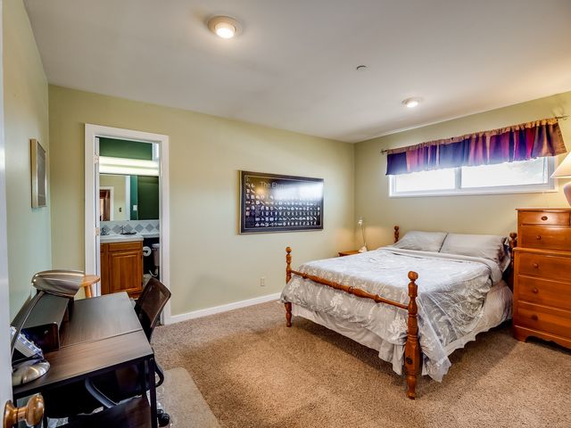 80 Canyon Road, Los Alamos, NM 87544