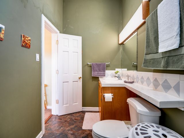 80 Canyon Road, Los Alamos, NM 87544