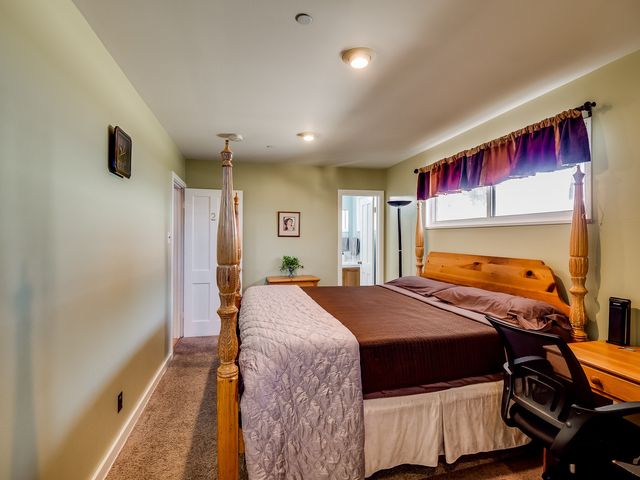 80 Canyon Road, Los Alamos, NM 87544