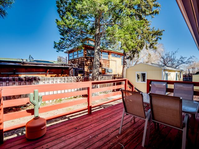 80 Canyon Road, Los Alamos, NM 87544