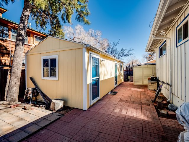 80 Canyon Road, Los Alamos, NM 87544