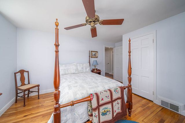 33 Pilgrim Drive, Warwick, RI 02888