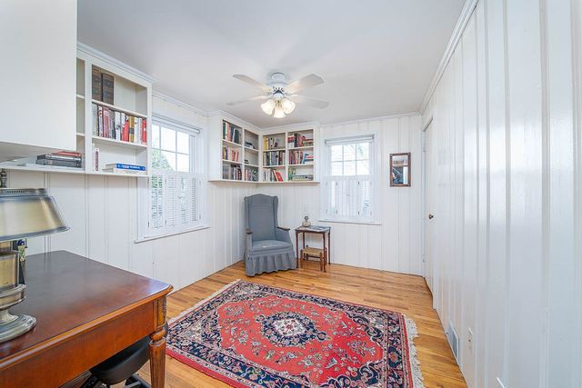 33 Pilgrim Drive, Warwick, RI 02888