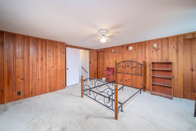 33 Pilgrim Drive, Warwick, RI 02888