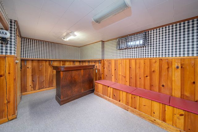 33 Pilgrim Drive, Warwick, RI 02888