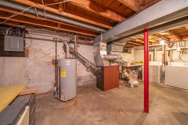 33 Pilgrim Drive, Warwick, RI 02888