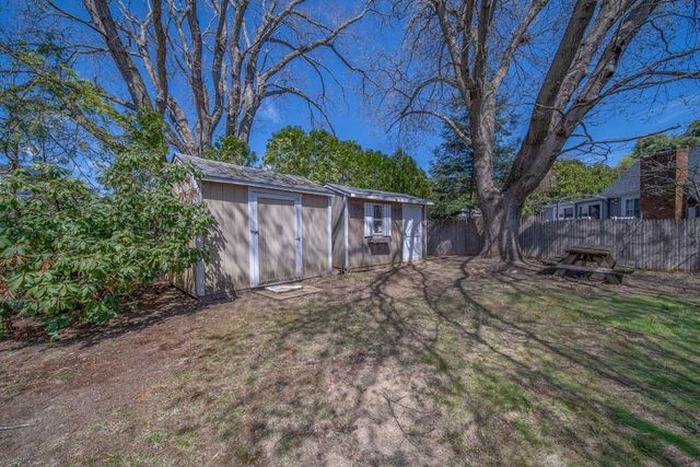 33 Pilgrim Drive, Warwick, RI 02888