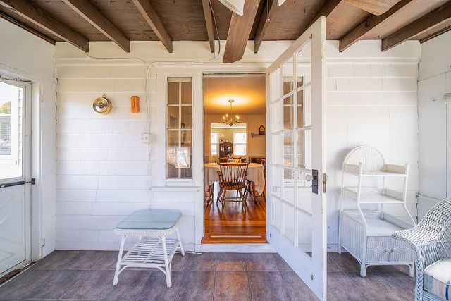 33 Pilgrim Drive, Warwick, RI 02888