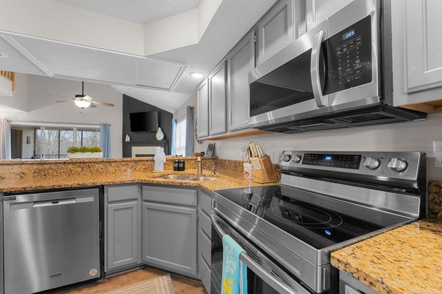 141 The Bluffs 6, Branson, MO 65616