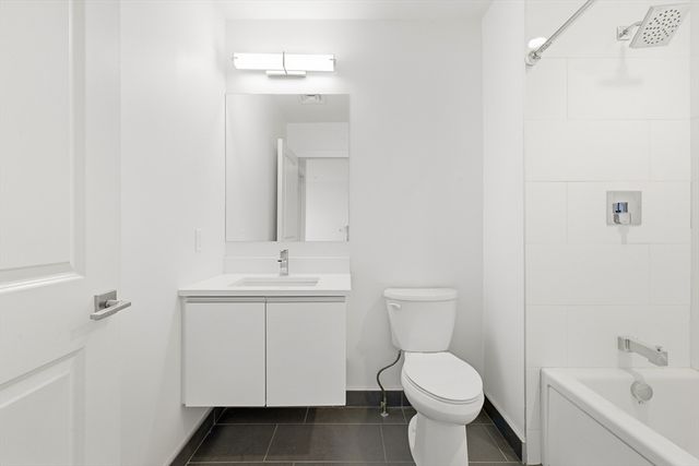 16 Boardman St 202, Boston, MA 02128