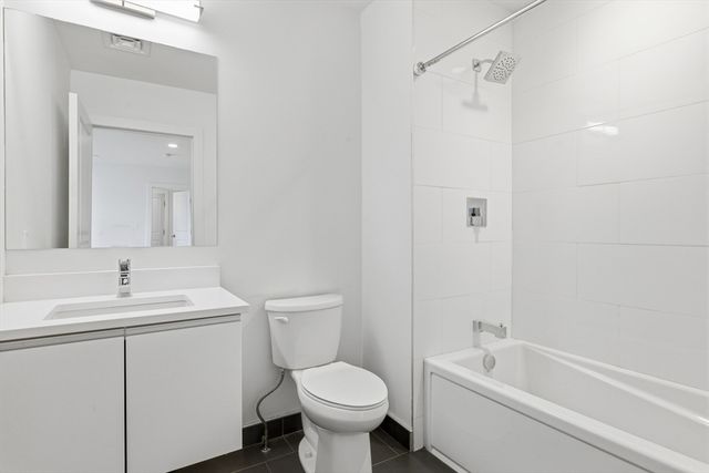 16 Boardman St 202, Boston, MA 02128