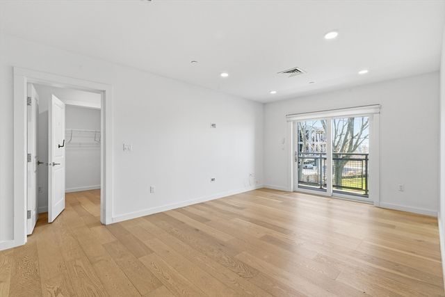 16 Boardman St 202, Boston, MA 02128