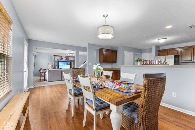 15556 Old Pond Circle, Noblesville, IN 46060
