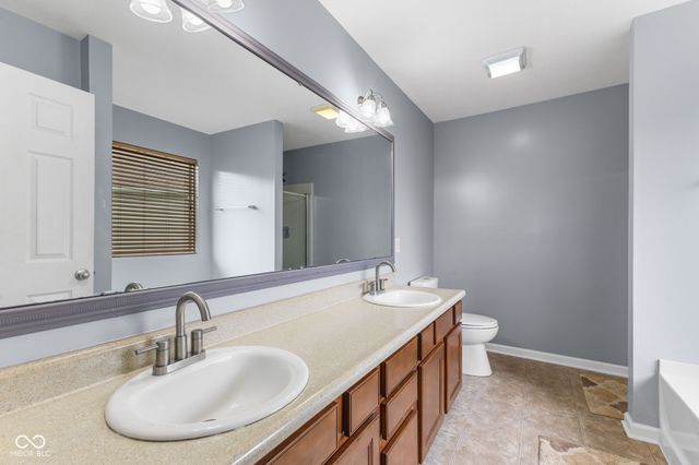 15556 Old Pond Circle, Noblesville, IN 46060