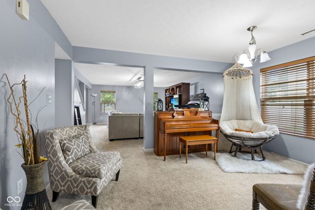 15556 Old Pond Circle, Noblesville, IN 46060