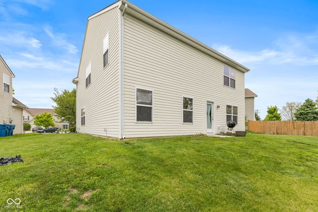 15556 Old Pond Circle, Noblesville, IN 46060
