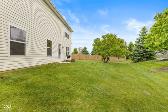 15556 Old Pond Circle, Noblesville, IN 46060