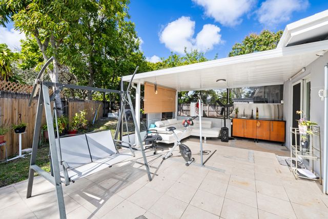 2511 SW 6th Street, Fort Lauderdale, FL 33312