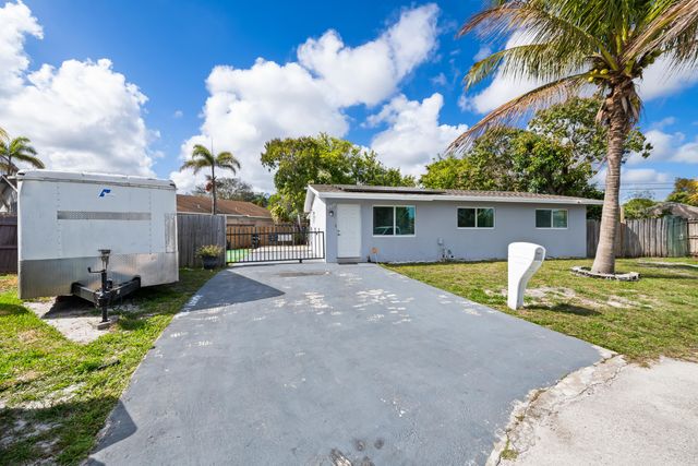 2511 SW 6th Street, Fort Lauderdale, FL 33312