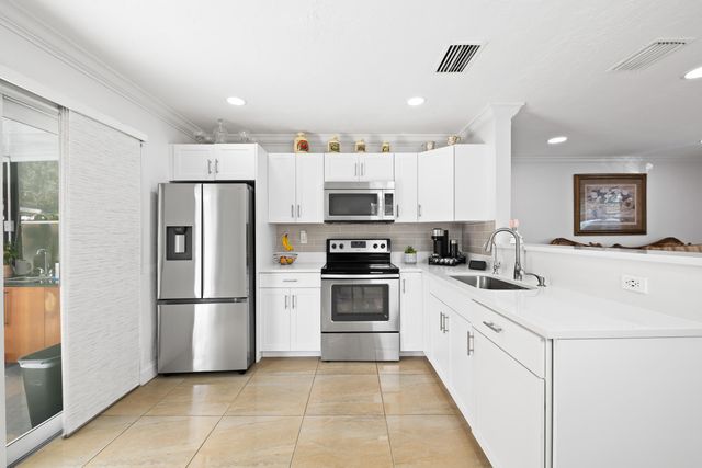 2511 SW 6th Street, Fort Lauderdale, FL 33312