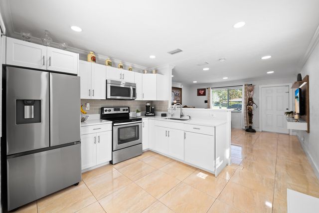 2511 SW 6th Street, Fort Lauderdale, FL 33312