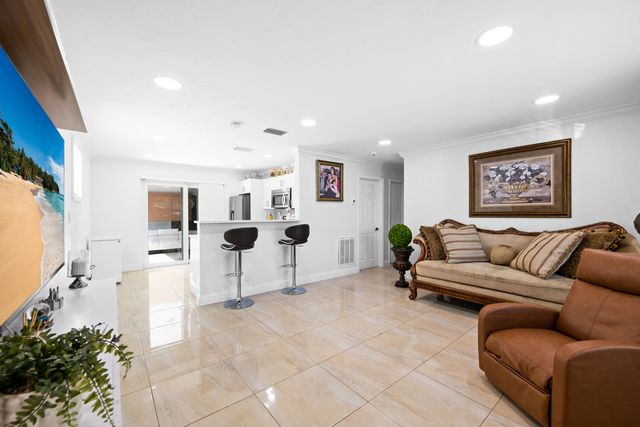 2511 SW 6th Street, Fort Lauderdale, FL 33312