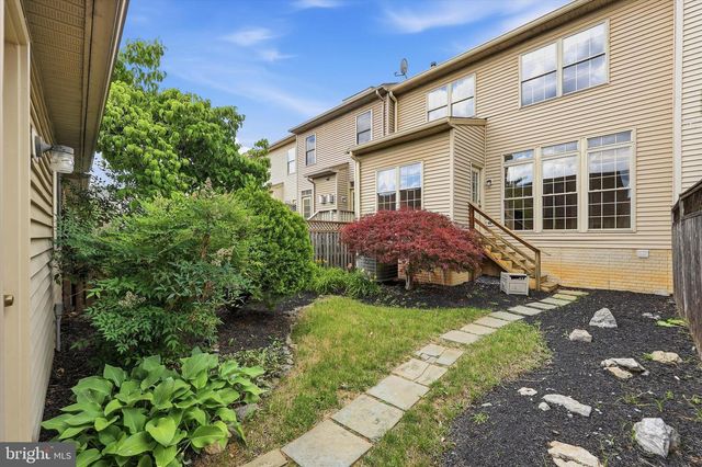 2237 VILLAGE SQUARE RD, Frederick, MD 21701