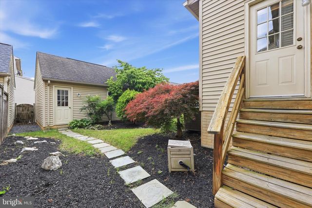 2237 VILLAGE SQUARE RD, Frederick, MD 21701