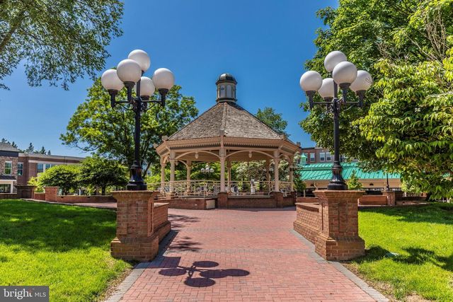 2237 VILLAGE SQUARE RD, Frederick, MD 21701