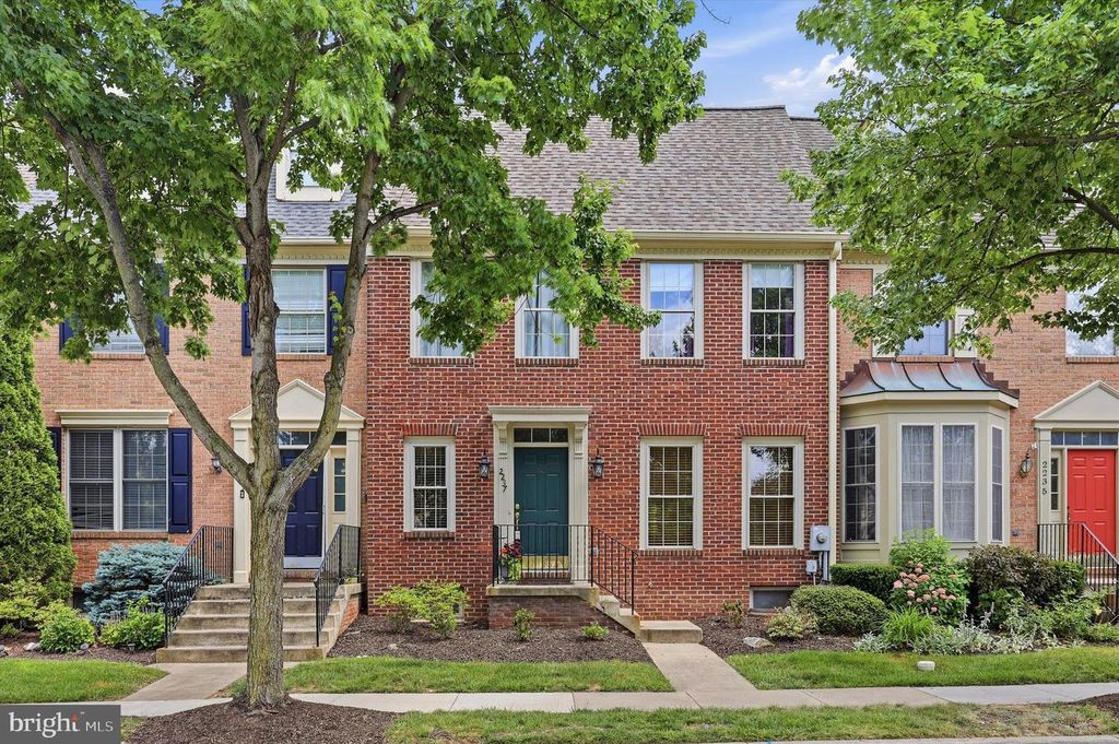 2237 VILLAGE SQUARE RD, Frederick, MD 21701