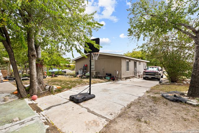231 Inez Ave, San Antonio, TX 78228