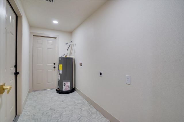 3272 54TH STREET N, St Petersburg, FL 33710