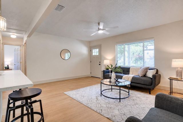 3272 54TH STREET N, St Petersburg, FL 33710