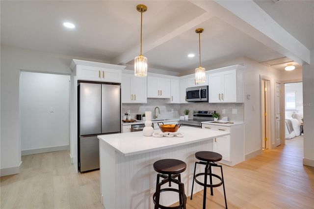 3272 54TH STREET N, St Petersburg, FL 33710