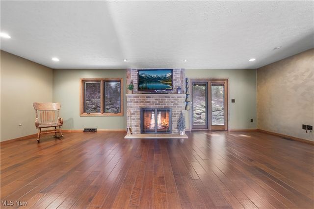 810 Mount Pleasant Street NW, Clinton, OH 44216