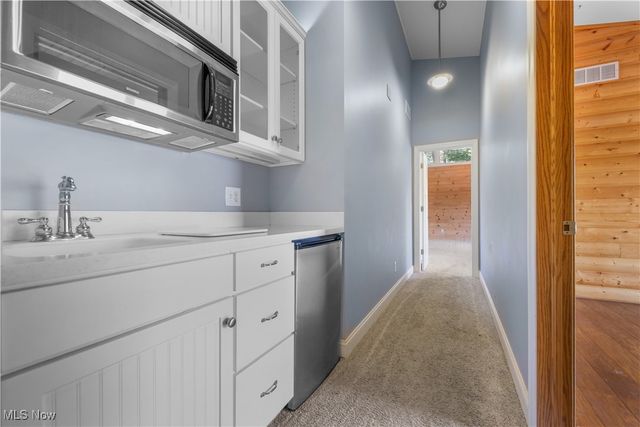 810 Mount Pleasant Street NW, Clinton, OH 44216