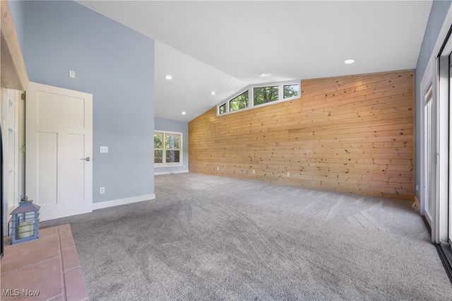 810 Mount Pleasant Street NW, Clinton, OH 44216