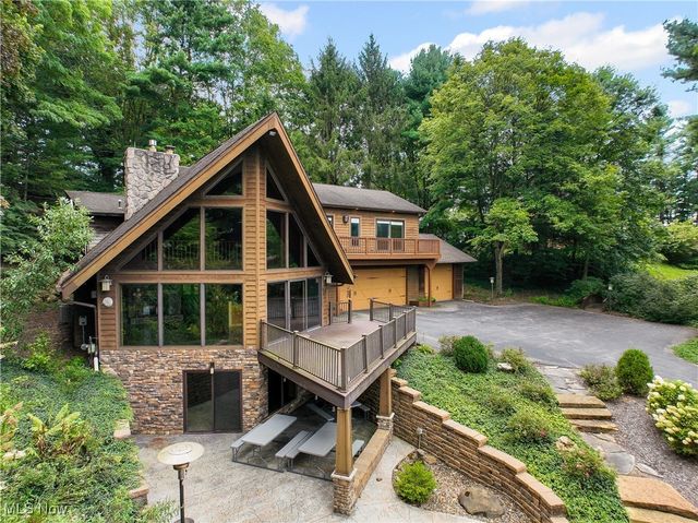 810 Mount Pleasant Street NW, Clinton, OH 44216