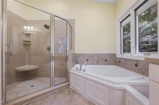 810 Mount Pleasant Street NW, Clinton, OH 44216