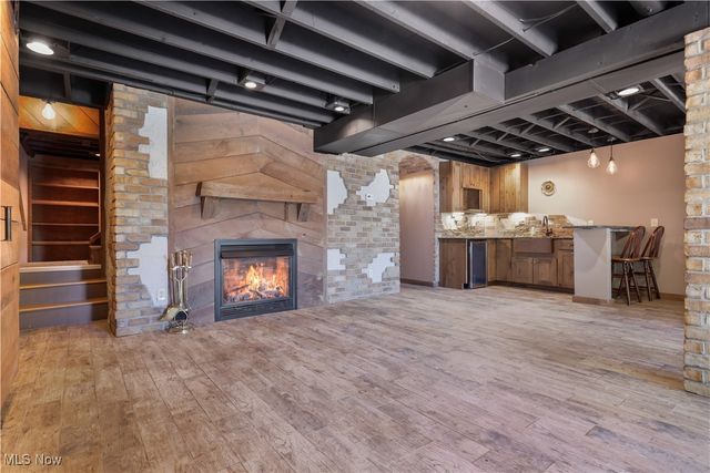 810 Mount Pleasant Street NW, Clinton, OH 44216