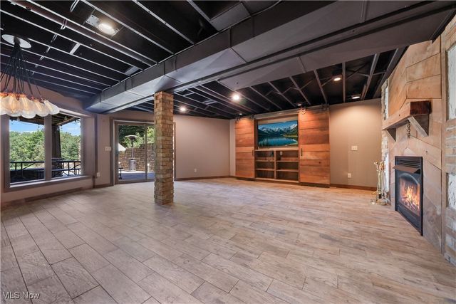 810 Mount Pleasant Street NW, Clinton, OH 44216