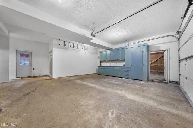 810 Mount Pleasant Street NW, Clinton, OH 44216